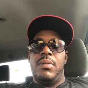 Meet your Posher, Ira